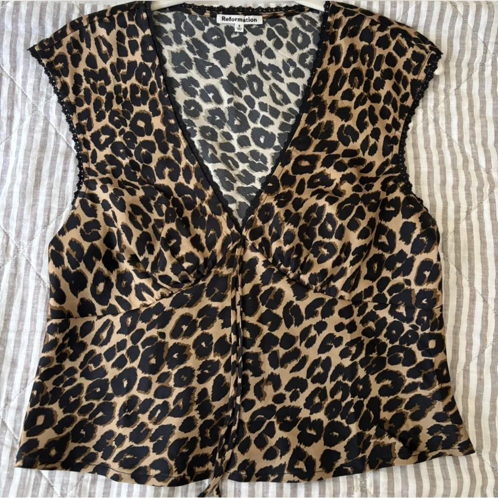 Reformation Cherry Silk Top in Leopard - Picture 3 of 4